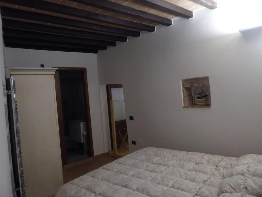 La Cantina Dei Cappuccini Spello Esterno foto