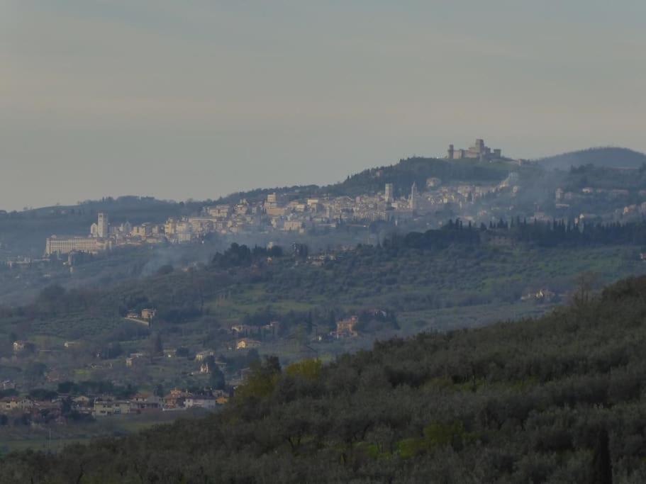 La Cantina Dei Cappuccini Spello Esterno foto